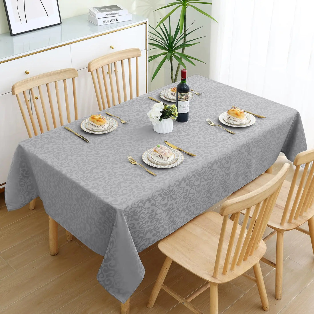 Nappe de Table Grise à Motifs Sobres