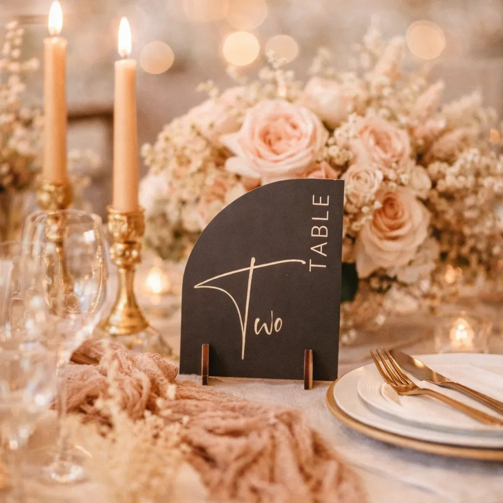 numéro de table demi-arc stylé
